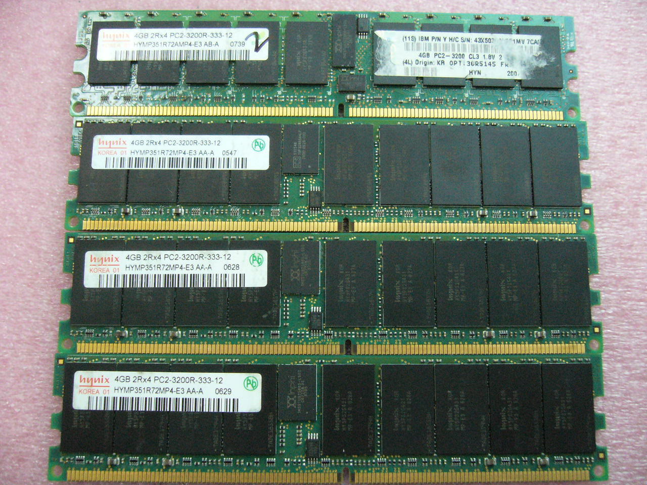 QTY 1x Hynix 4GB PC2-3200R 2Rx4 DDR2 ECC Registered Server Memory stick