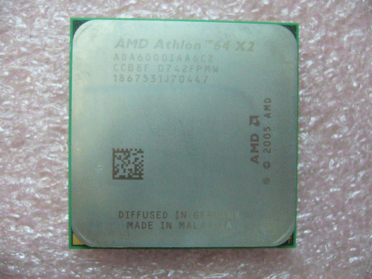 QTY 1x AMD Athlon 64 X2 6000+ 3 GHz Dual-Core (ADA6000IAA6CZ) CPU AM2 940-Pin