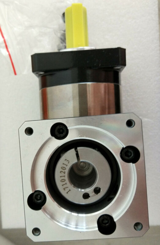 90 degree planetary gearbox 3:1 to 10:1 for 80MM 750W AC servo motor shaft 19mm - zum Schließen ins Bild klicken