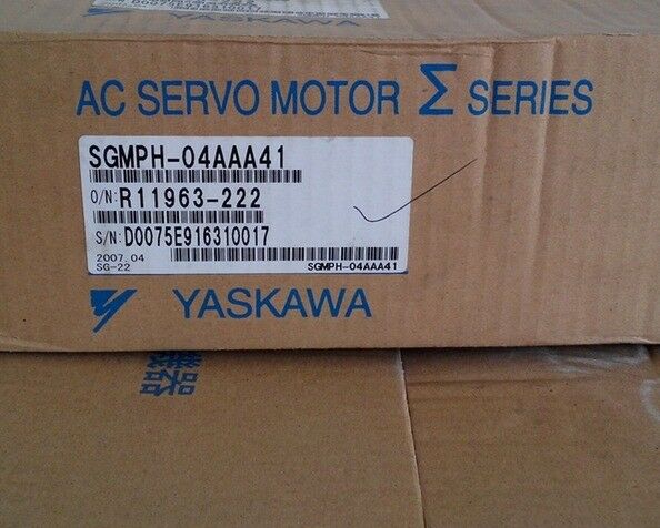 NEW ORIGINAL YASKAWA AC SERVO MOTOR SGMPH-04AAA41 EXPEDITED SHIPPING