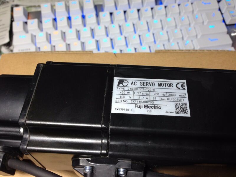 NEW FUJI AC SERVO MOTOR GYS401DC2-T2C-B GYS401DC2T2CB EXPEDITED SHIPPING - Click Image to Close