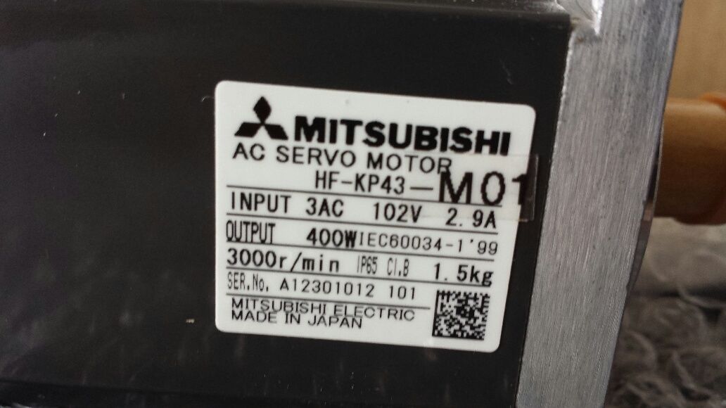 MITSUBISHI HF-KP43-M01 AC Servo Motor NEW - Click Image to Close