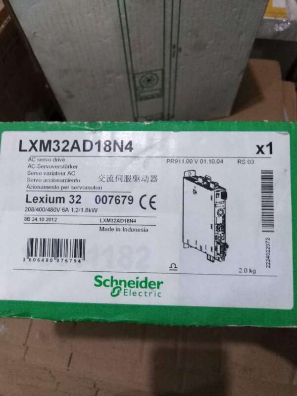 SCHNEIDER LXM32AD18N4 New In Box 1pcs