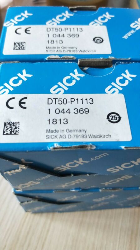 New SICK 1044369 DT50-P1113 DISTANCE MEASURING DEVICE