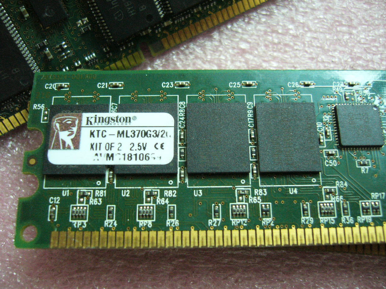 QTY 1x 1GB Kingston KTC-ML370G3/2G DDR 266,PC2100R ECC Registered Server memory - Click Image to Close