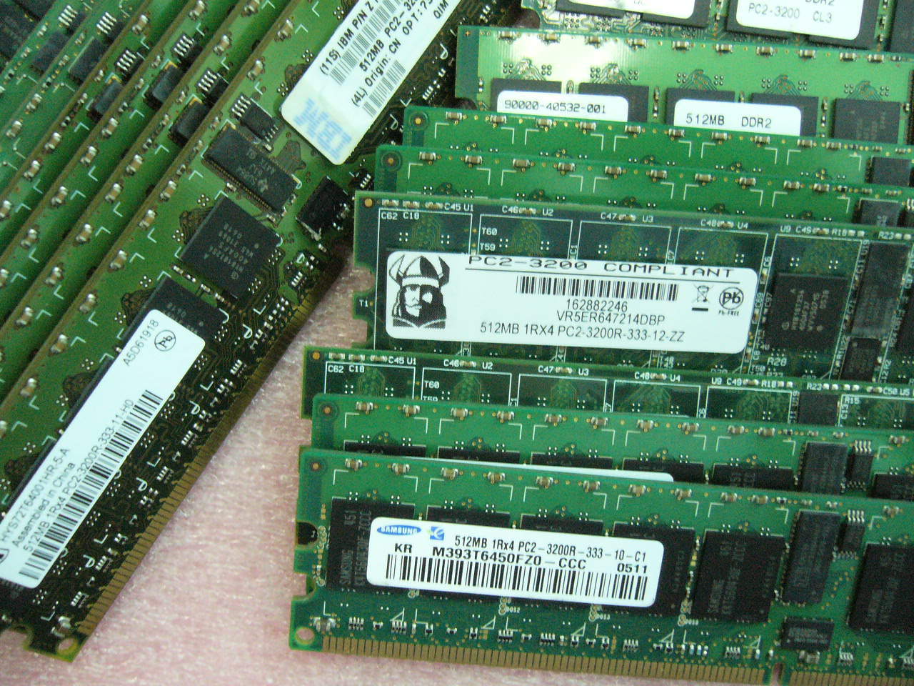 QTY 1x 512MB DDR2 PC2-3200R ECC Registered Server memory