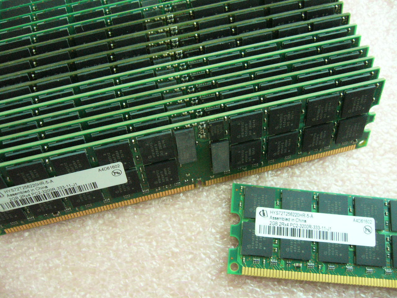 2GB DDR2 PC2-3200R-333 2Rx4 ECC Registered Server memory HYS72T256220HR-5-A