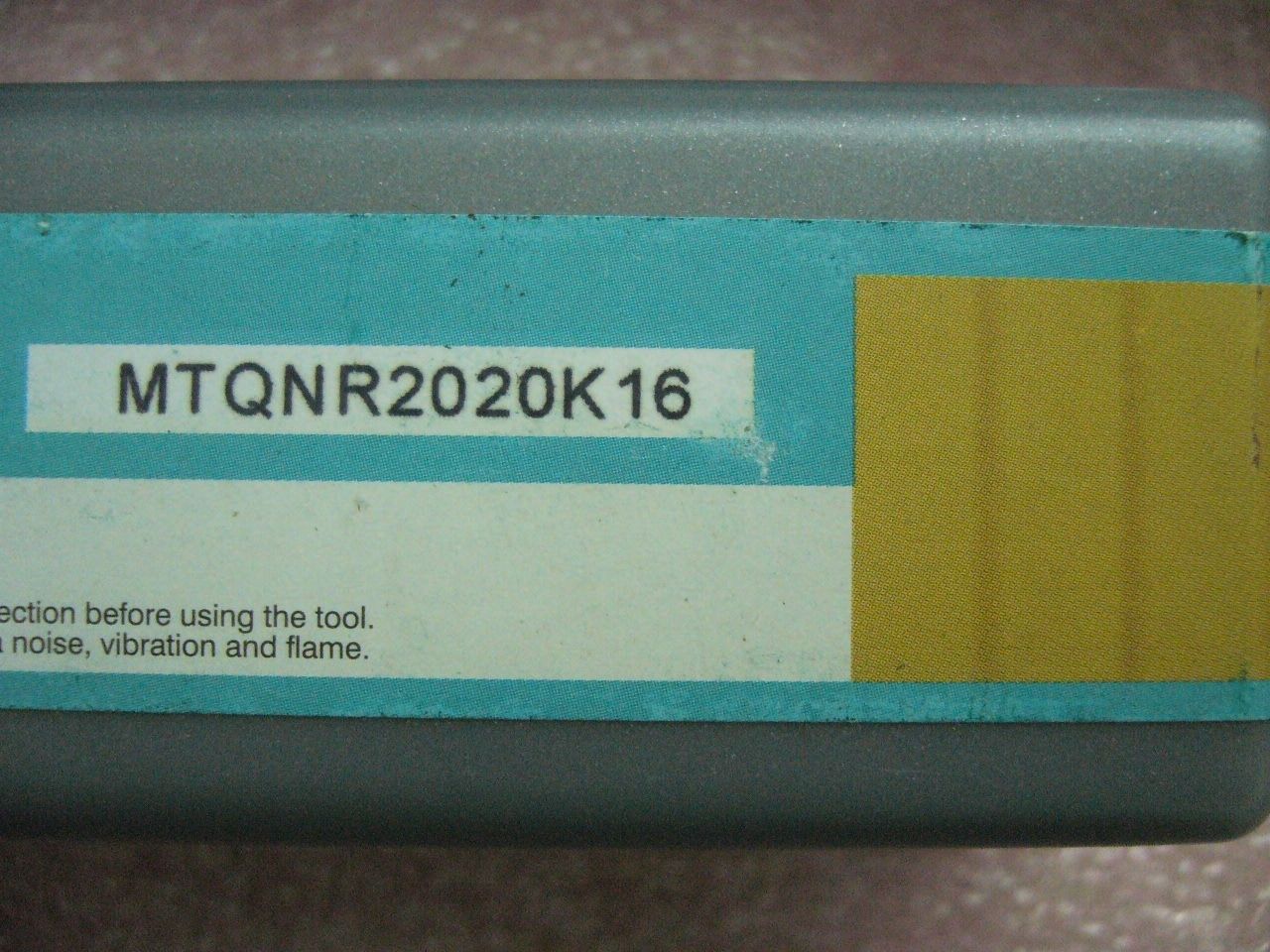 External Turning Toolholder MTQNR 2020K16 for inserts TNMG1604.. TNMG33... - zum Schließen ins Bild klicken