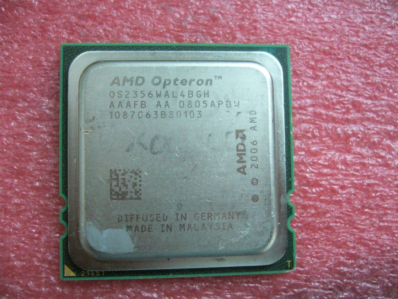 QTY 1x AMD Opteron 2356 2.3 GHz Quad-Core (OS2356WAL4BGH) CPU Socket F 1207 - zum Schließen ins Bild klicken