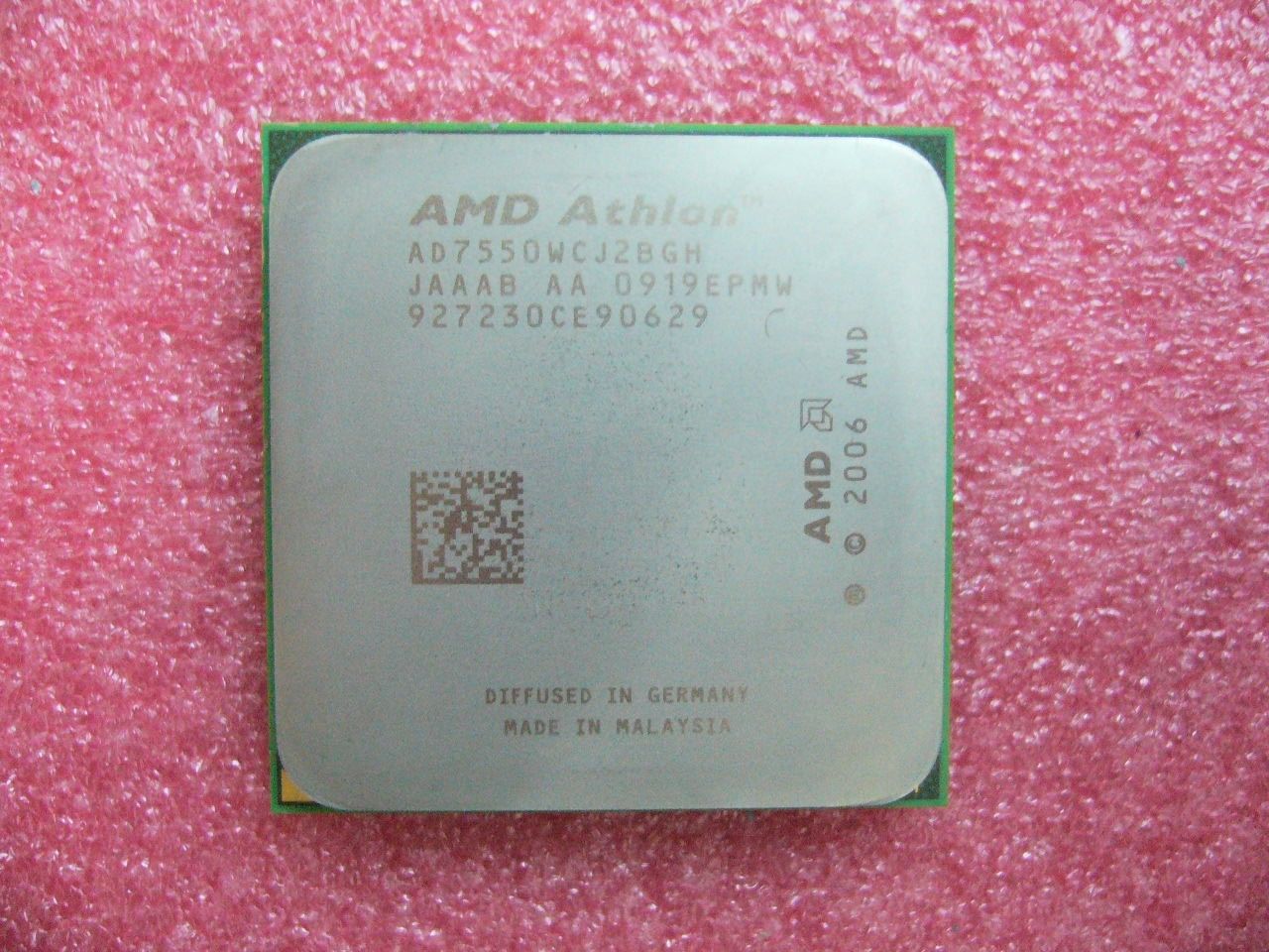 QTY 1x AMD Athlon X2 7550 2.5 GHz Dual-Core (AD7550WCJ2BGH) CPU Socket AM2+ - Click Image to Close