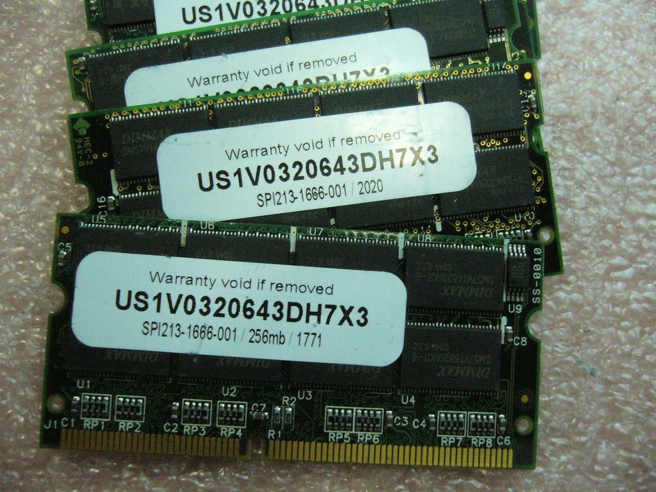 Lot 512MB QTY 2x 256MB SDRAM PC133Mhz laptop memory stick