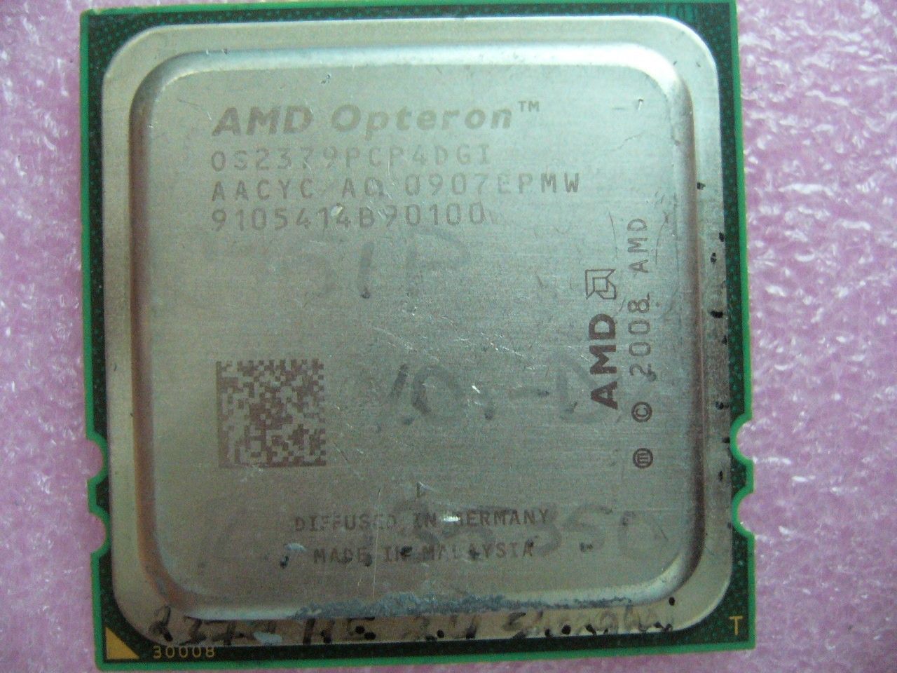 QTY 1x AMD Opteron 2379 HE 2.4 GHz Quad-Core (OS2379PCP4DGI) CPU Socket F 1207