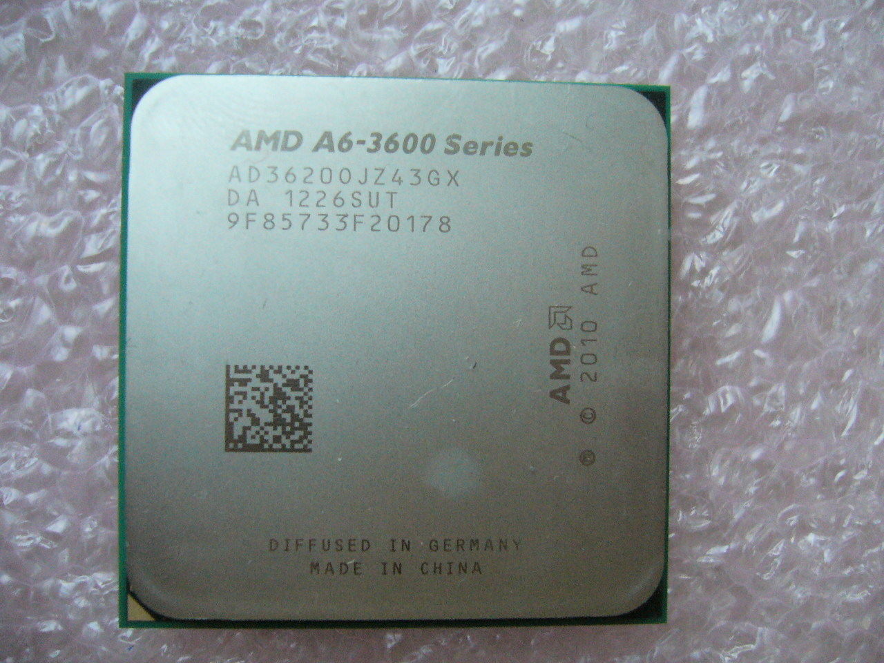 QTY 1x AMD A6-3620 2.2 GHz Quad-Core (AD3620OJZ43GX) CPU Socket FM1 - Click Image to Close