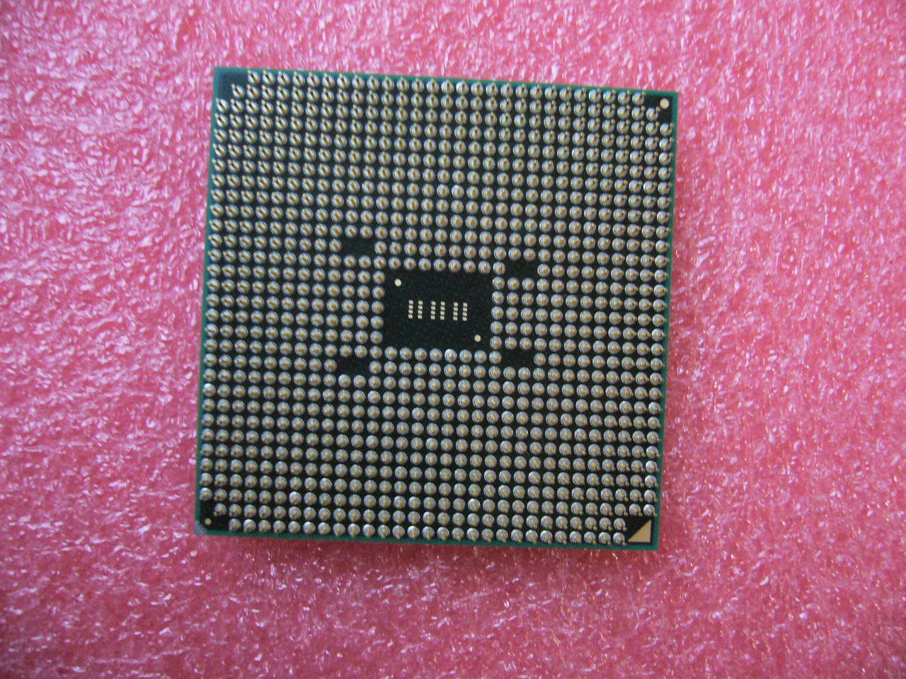 QTY 1x AMD A4-3420 2.8 GHz Dual-Core (AD3420OJZ22HX) CPU Socket FM1 NOT WORKING - zum Schließen ins Bild klicken