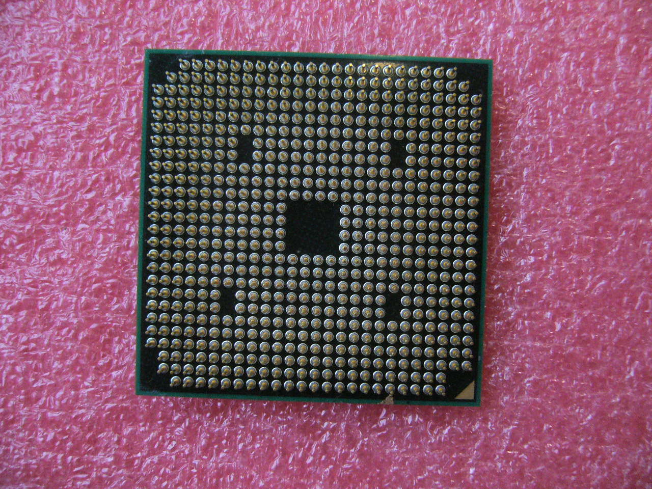 QTY 1x AMD Athlon II P320 2.1GHz Dual-Core (AMP320SGR22GM) Laptop CPU Socket S1 - zum Schließen ins Bild klicken