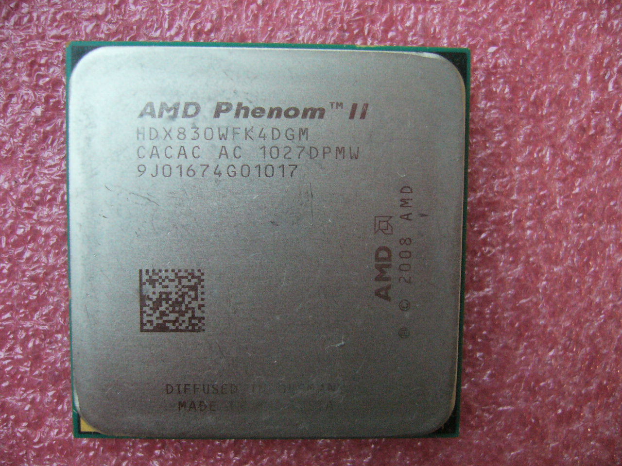 QTY 1x AMD Phenom II X4 830 2.8 GHz Quad-Core (HDX830WFK4DGM) CPU AM3 938-Pin - Click Image to Close