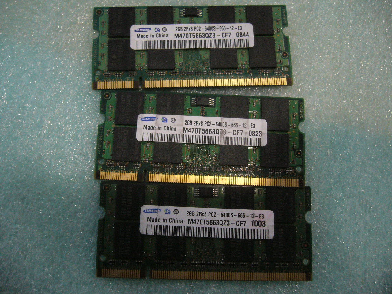 QTY 1x 2GB Samsung DDR2 PC2-6400S 200-pins SO-DIMM for laptop M470T5663QZ3-CF7