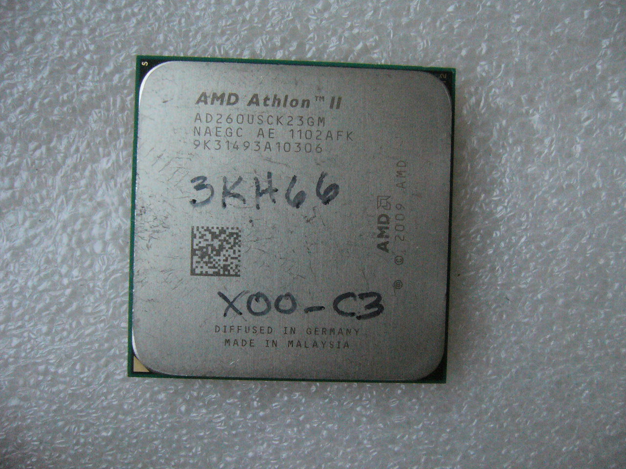 QTY 1x AMD Athlon II X2 260u 1.8 GHz Dual-Core (AD260USCK23GM) CPU AM3 25W