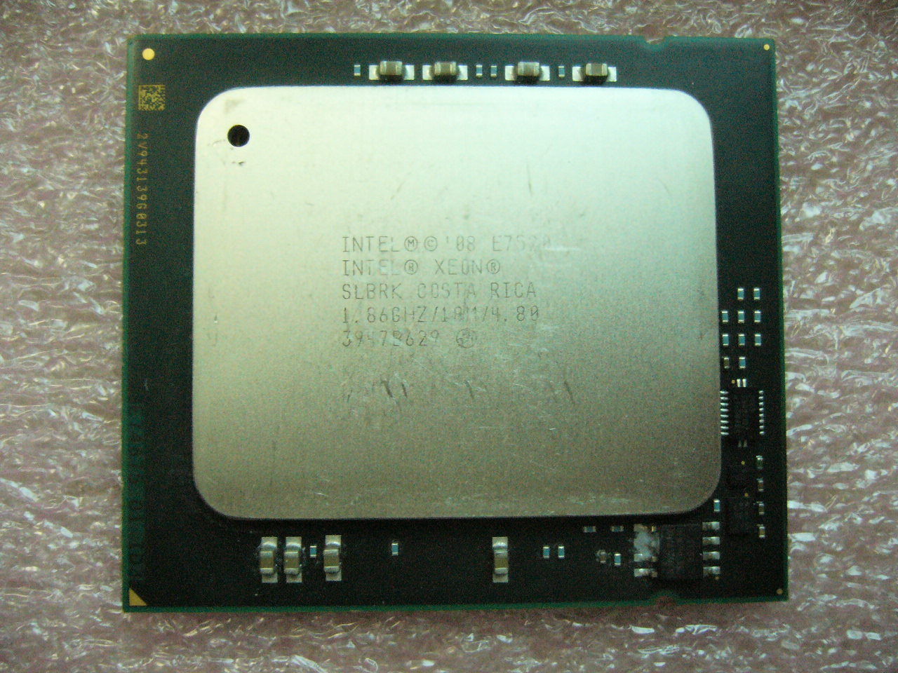 QTY 1x INTEL Quad-Cores CPU E7520 1.86GHZ/18MB 4.8GT/s QPI LGA1567 SLBRK - zum Schließen ins Bild klicken