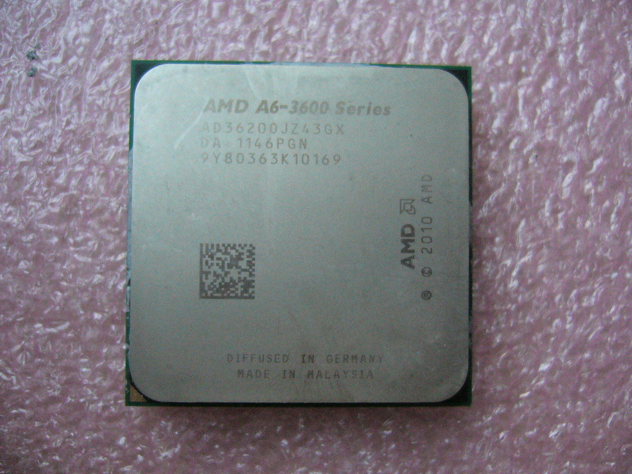 QTY 1x AMD A6-3620 2.2 GHz Quad-Core (AD3620OJZ43GX) CPU Socket FM1 NOT WORKING - zum Schließen ins Bild klicken