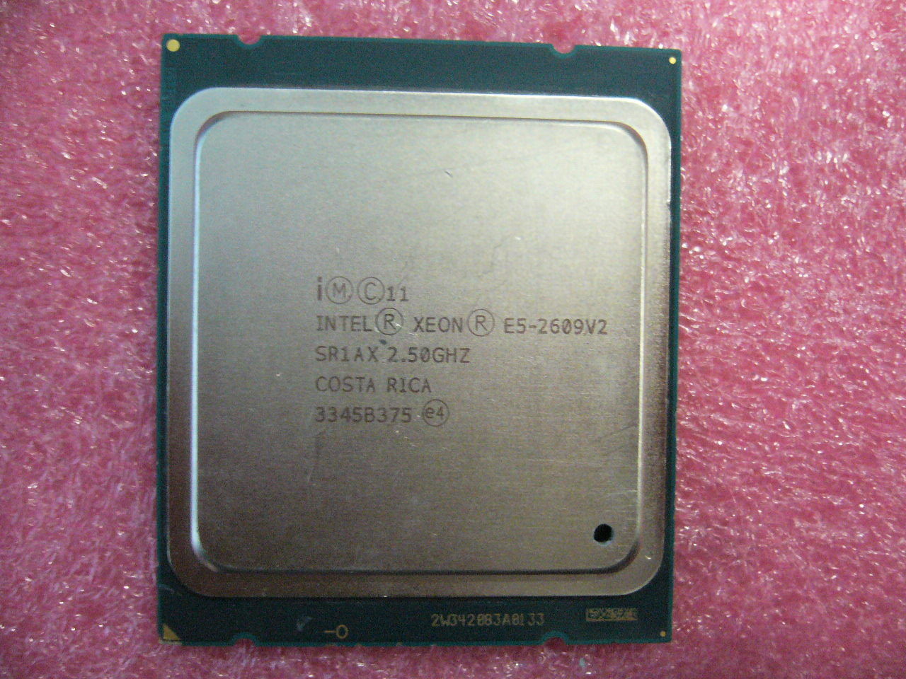 Xeon 2 ядра. Процессор Intel Xeon e5-2609v2. Процессор Intel Xeon e5-2640 2.5. Intel Xeon e5-2609 v2. Xeon e5 2640 v2.