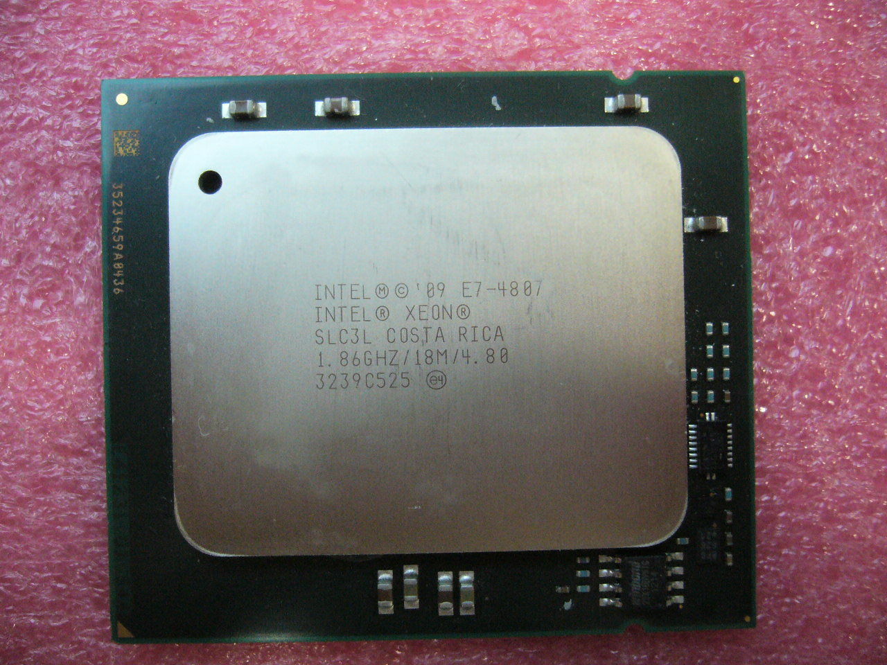QTY 1x INTEL Six-Cores CPU E7-4807 1.86GHZ/18MB/4.80 LGA1567 SLC3L