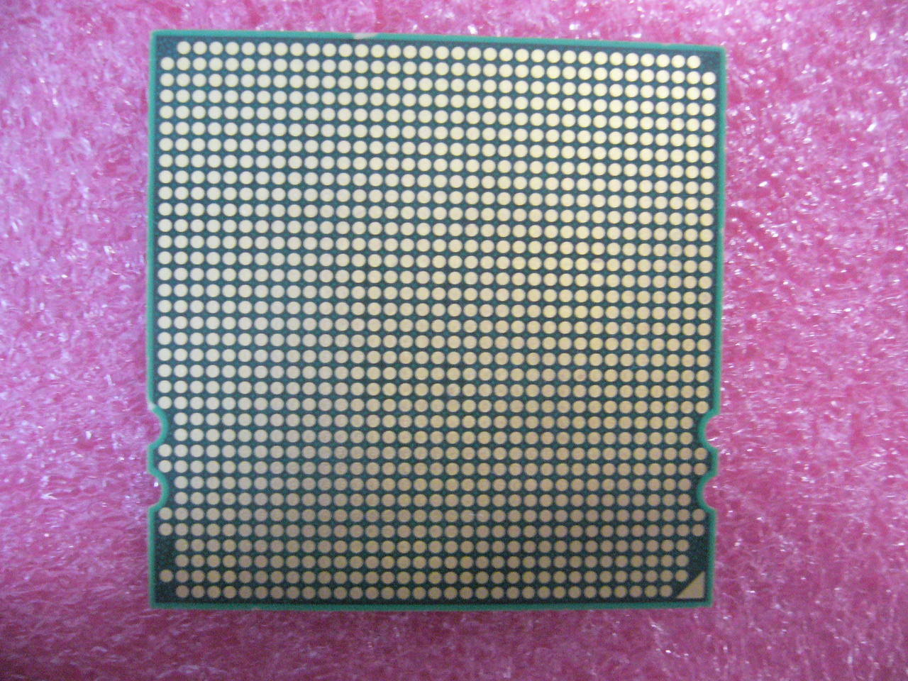 QTY 1x AMD Opteron 2384 2.7 GHz Quad-Core (OS2384WAL4DGI) CPU Socket F 1207 - zum Schließen ins Bild klicken