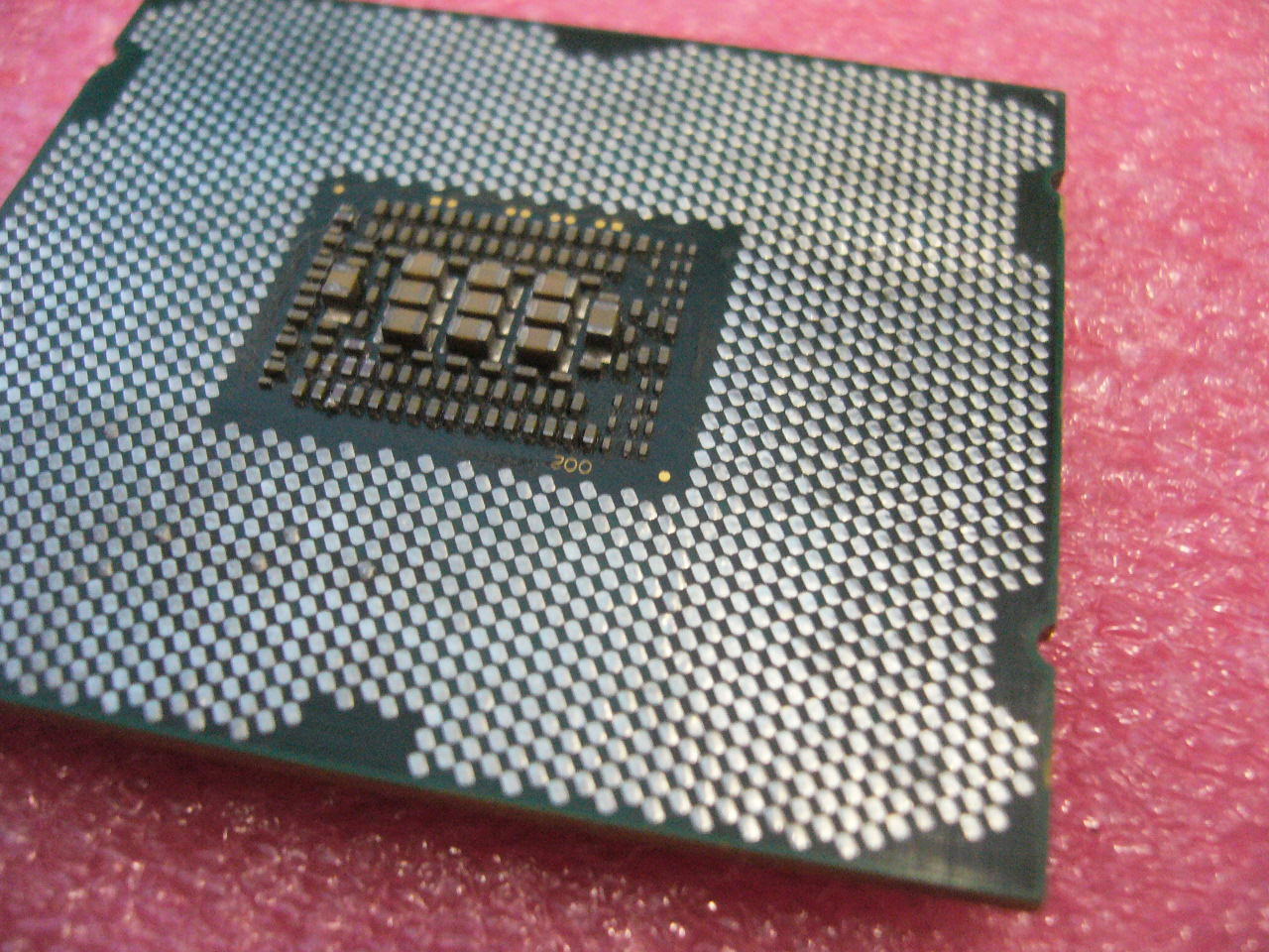 QTY 1x Intel Xeon CPU E5-2648L 8-Cores 1.8Ghz LGA2011 TDP 70W SR0LX - zum Schließen ins Bild klicken