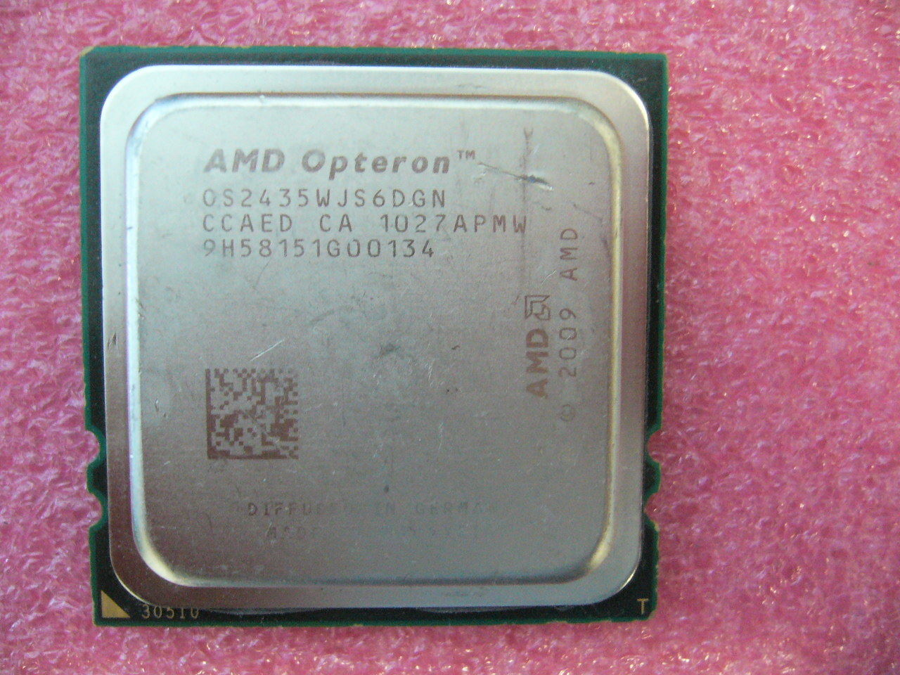 QTY 1x AMD Opteron 2435 2.6 GHz Six Core (OS2435WJS6DGN) CPU Socket F 1207 - Click Image to Close