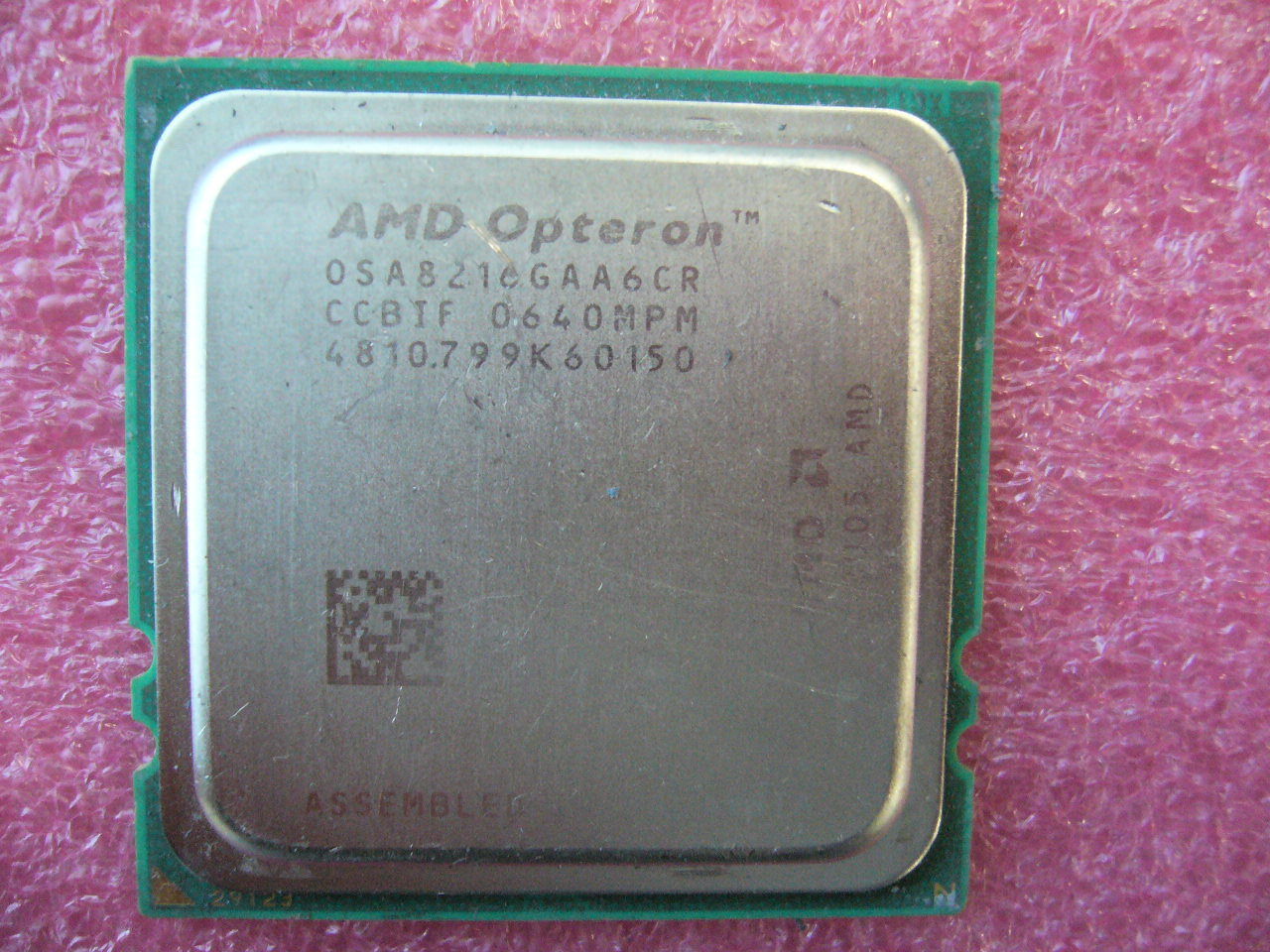 QTY 1x AMD OSA8216GAA6CR Opteron 8216 2.4 GHz Dual Core CPU Socket F 1207