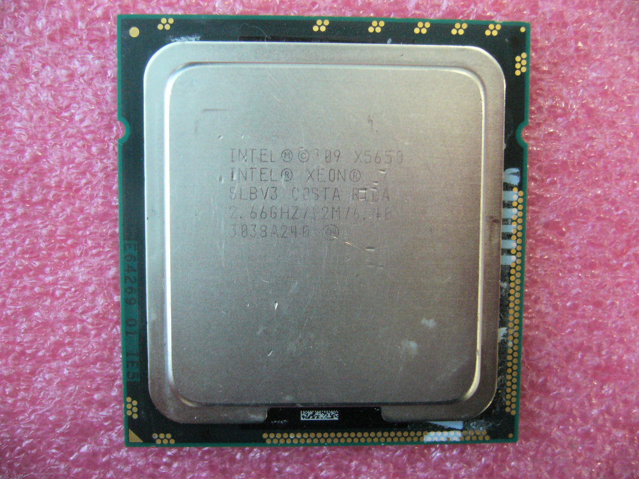QTY 1x INTEL Six-Cores CPU X5650 2.66GHZ/12MB 6.4GT/s QPI LGA1366 SLBV3 - zum Schließen ins Bild klicken