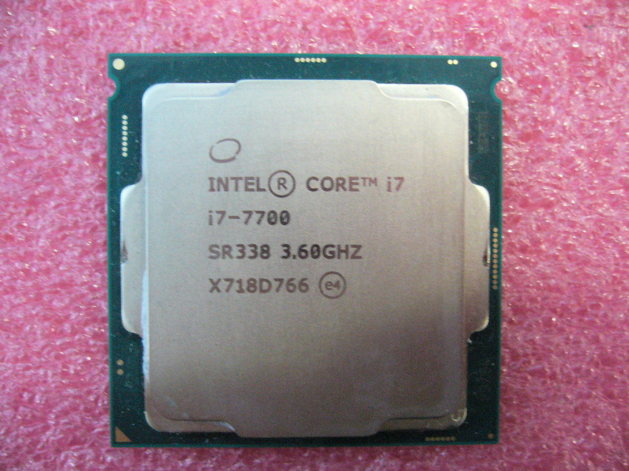 QTY 1x Intel CPU i7-7700 Quad-Cores 3.6Ghz 8MB LGA1151 SR338 bent corner - Click Image to Close