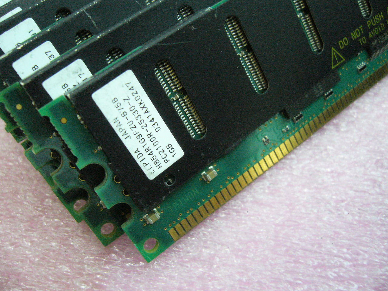 QTY 1x 1GB Elpida DDR 266,PC2100R ECC Registered Server memory - zum Schließen ins Bild klicken