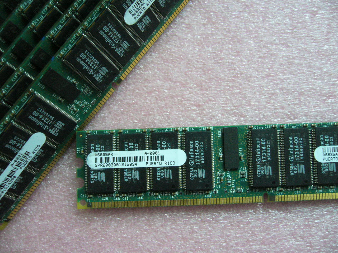 1x 2GB DDR 266 PC-2100R ECC Registered Server memory HP PN A6835AX