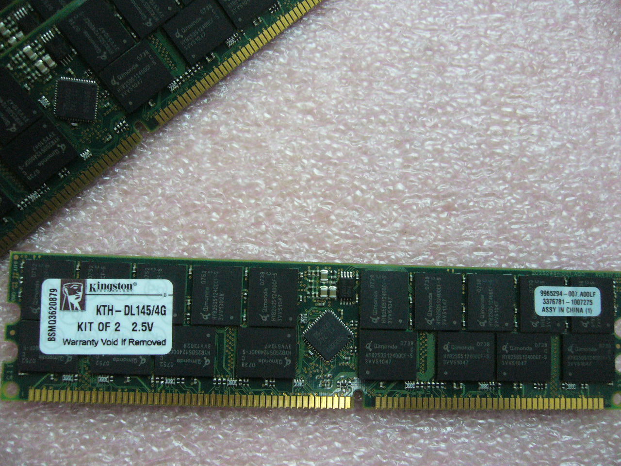 QTY 1x 2GB Module Kingston KTH-DL145/4G PC-2700R ECC Registered Server memory - zum Schließen ins Bild klicken