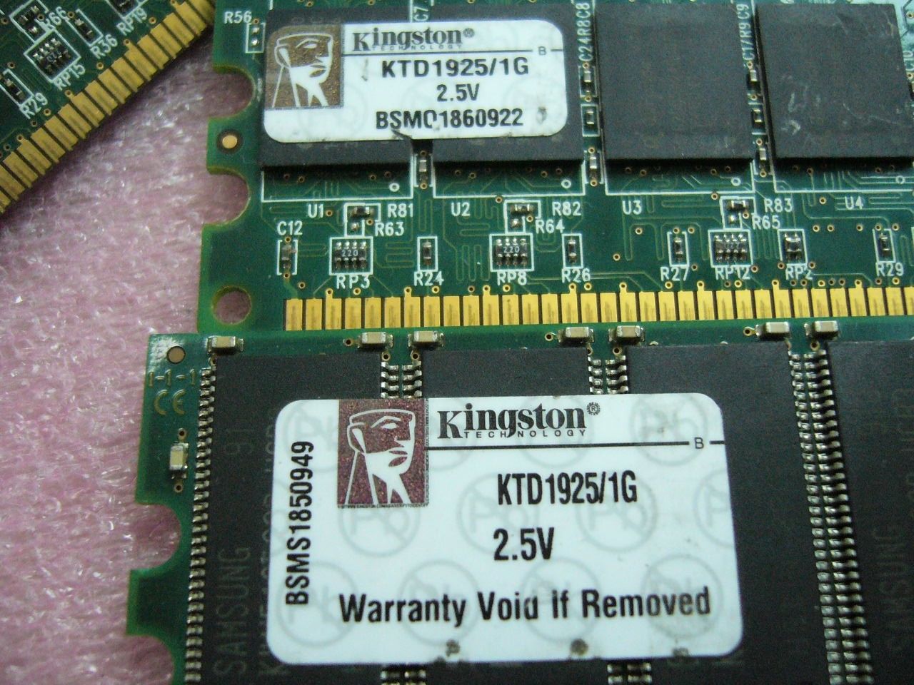 QTY 1x 1GB DDR PC-2100R 266Mhz ECC Registered Server memory Kingston KTD1925/1G - zum Schließen ins Bild klicken