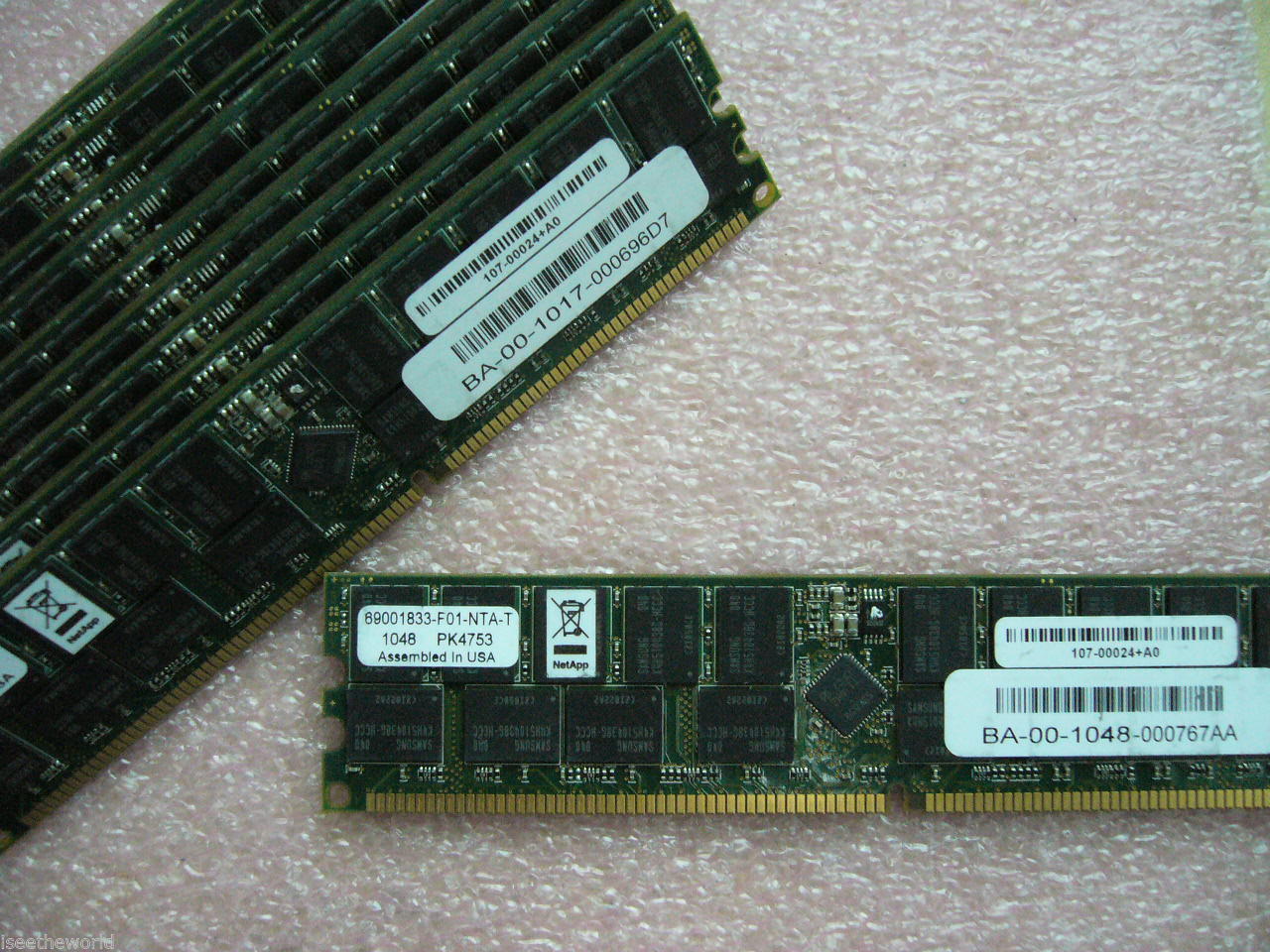 1x 2GB DDR 333Mhz PC2700R ECC Registered Server memory NetAPP 107-00024+A0