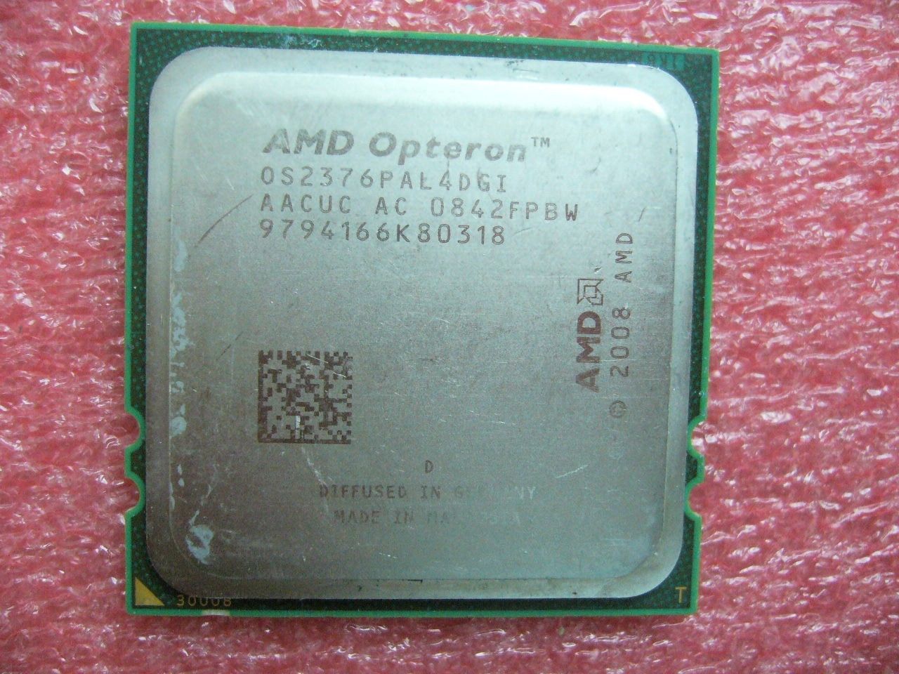 QTY 1x AMD Opteron 2376 HE 2.3 GHz Quad-Core (OS2376PAL4DGI) Socket F 1207