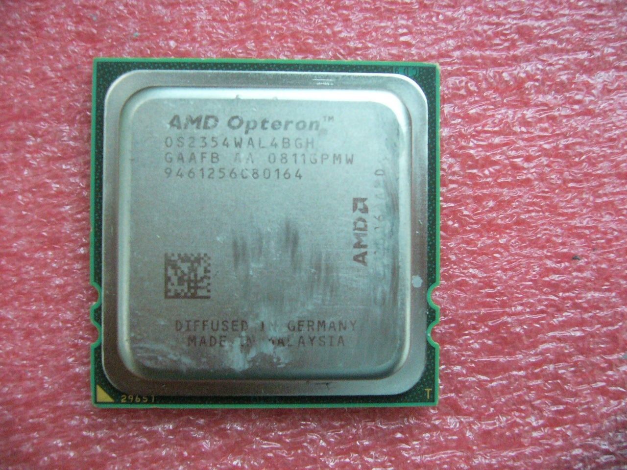 QTY 1x AMD Opteron 2354 2.2 GHz Quad-Core (OS2354WAL4BGH) CPU Socket F 1207