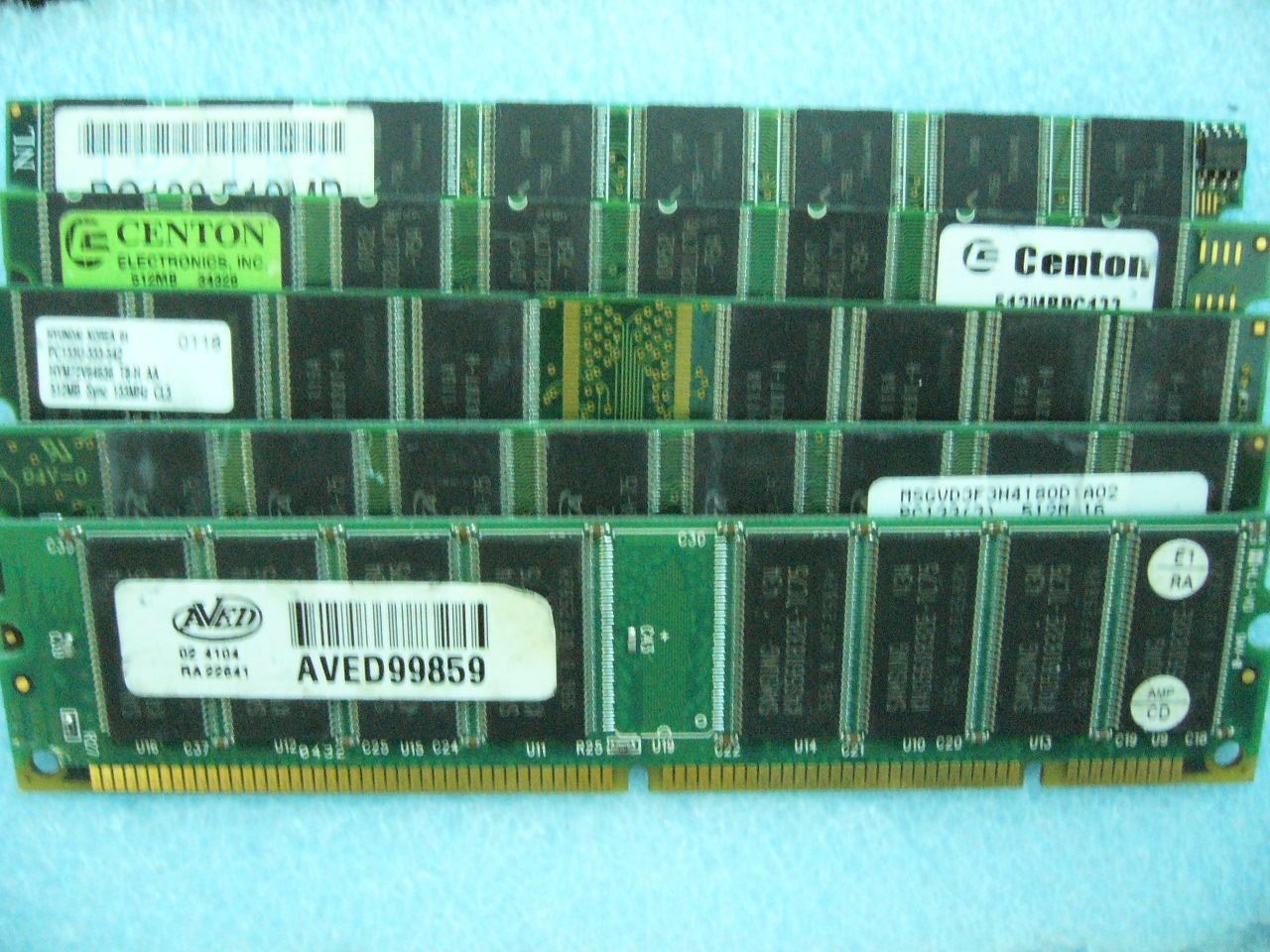 QTY 1x 512MB SDRAM 133Mhz PC133 non-ECC desktop memory
