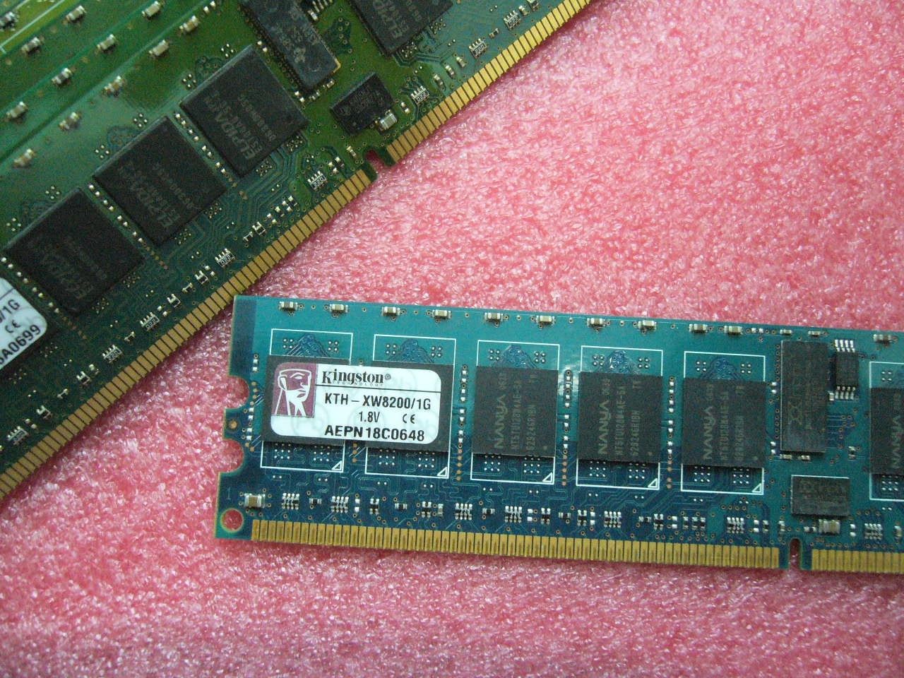 QTY 1x 1GB PC2-3200 DDR2 400MHz ECC Registered Memory Kingston KTH-XW8200/1G
