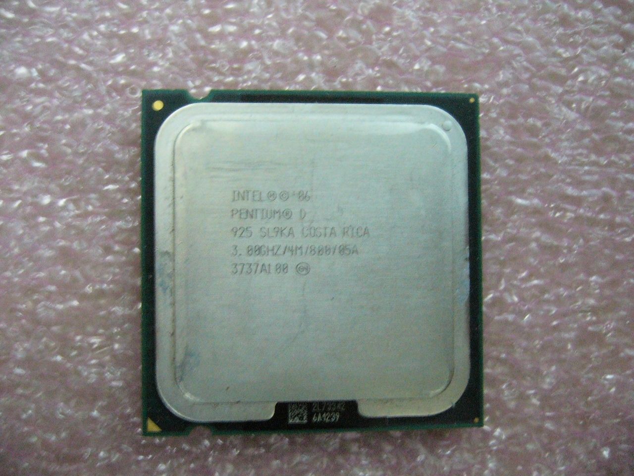 INTEL Pentium D 925 CPU 3.0GHz 4MB/800Mhz LGA775 SL9KA