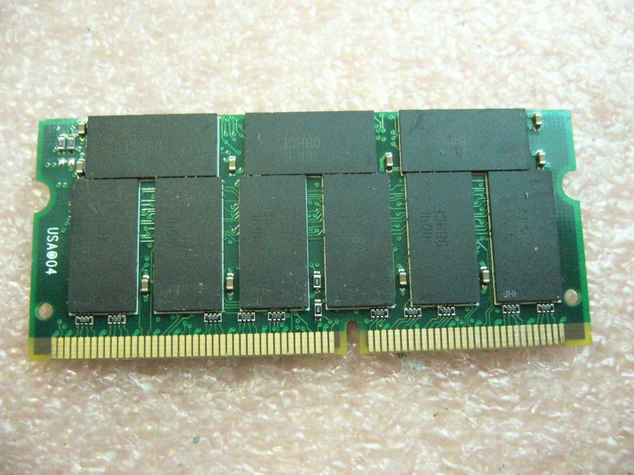 QTY 1x 512MB SDRAM PC133Mhz ECC laptop memory stick VM474S6555E-GAM - Click Image to Close