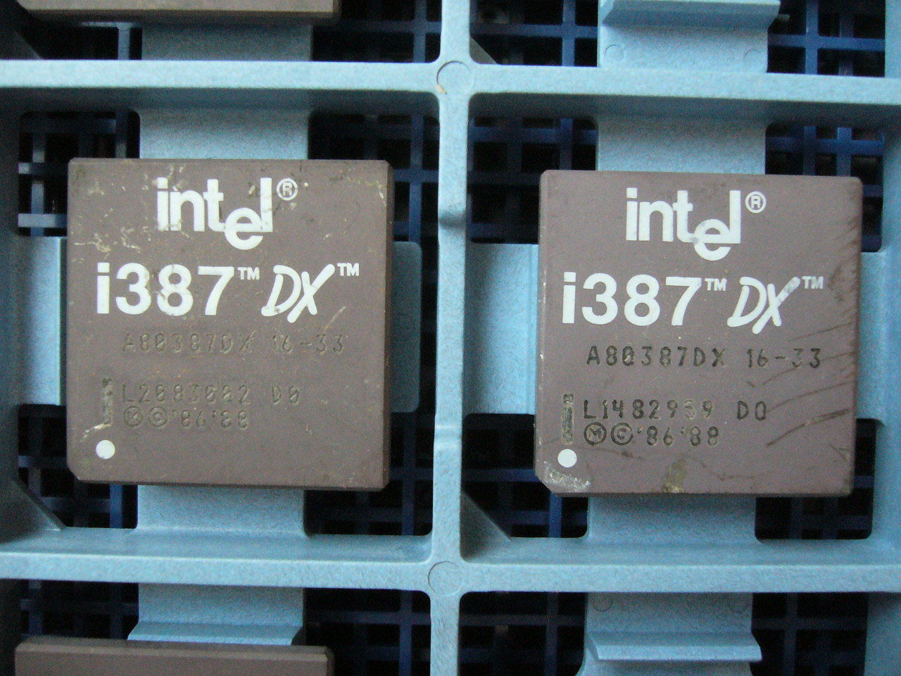 QTY 1x Vintage INTEL i387 DX 33Mhz NPU # A80387DX 16-33 CoProcessor - Click Image to Close