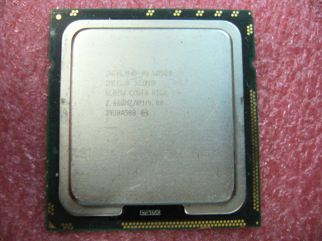 QTY 1x INTEL Quad-Cores CPU W3520 2.66GHZ/8MB 4.8GT/s QPI LGA1366 SLBEW - zum Schließen ins Bild klicken