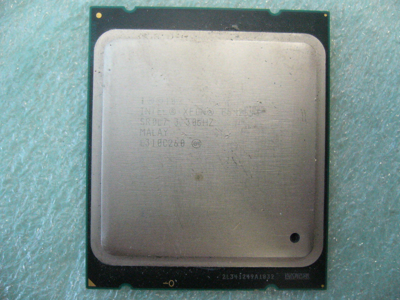 QTY 1x Intel CPU E5-2643 CPU 4-Cores 3.3Ghz 10MB Cache LGA2011 SR0L7 NOT WORKING - Click Image to Close
