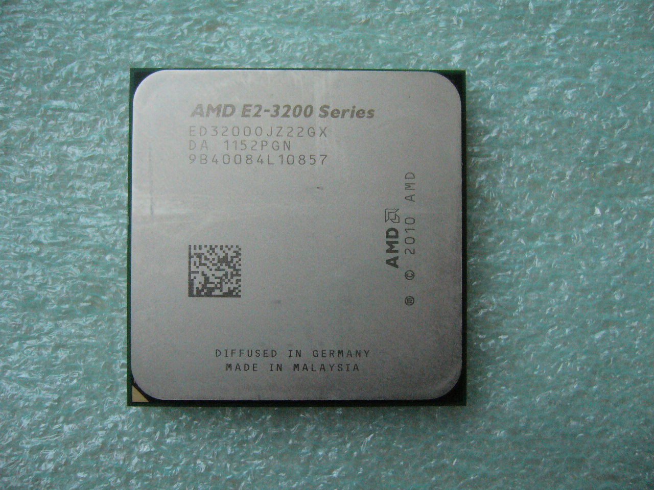 QTY 1x AMD E2-3200 2.4 GHz Dual-Core (ED32000JZ22GX) CPU Socket FM1