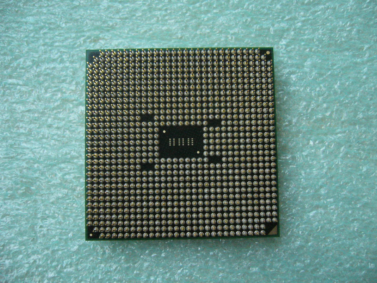 QTY 1x AMD E2-3200 2.4 GHz Dual-Core (ED32000JZ22GX) CPU Socket FM1 - zum Schließen ins Bild klicken