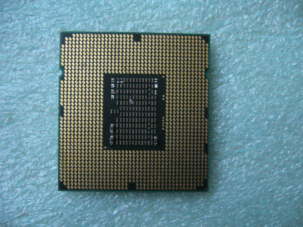 QTY 1x INTEL Quad-Cores CPU E5620 2.4GHZ/12MB 5.86GT/s QPI LGA1366 SLBV4 Damaged - zum Schließen ins Bild klicken