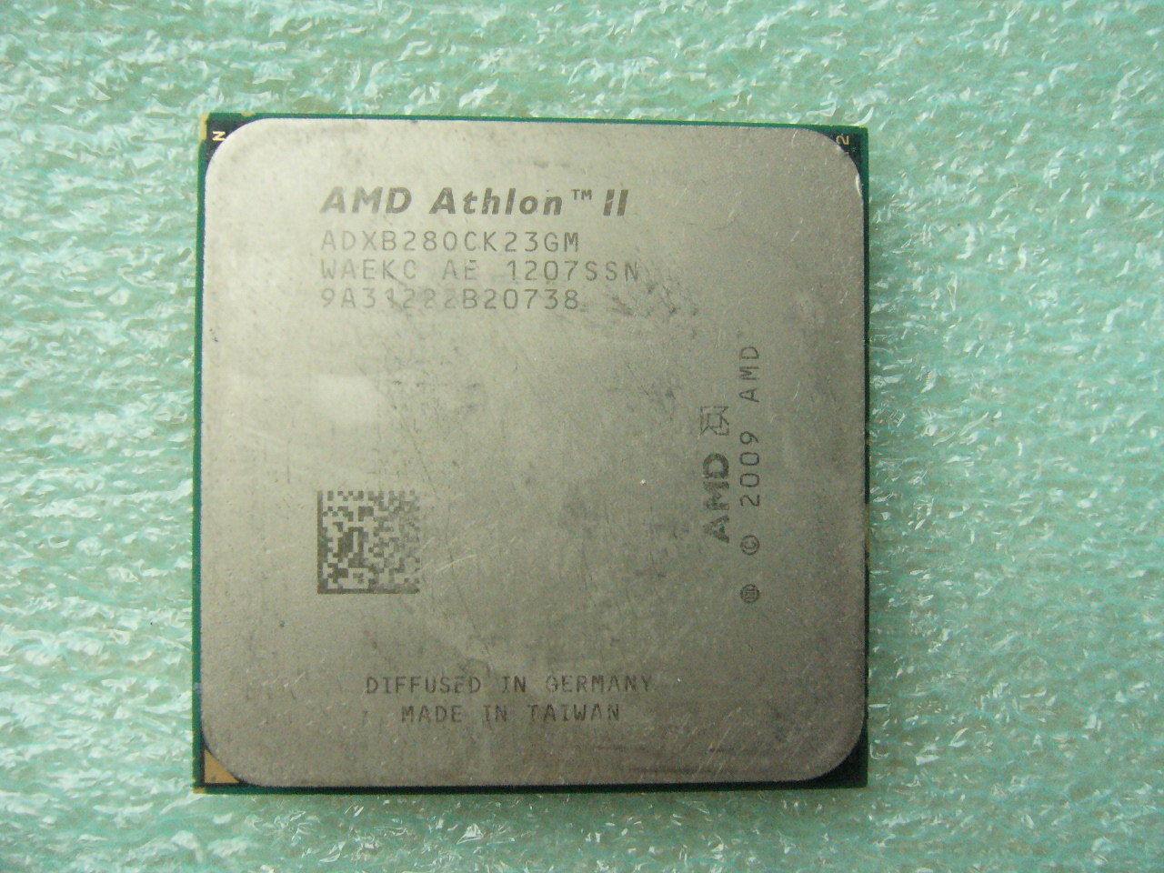 QTY 1x AMD Athlon II B28 3.4 GHz Dual-Core (ADXB28OCK23GM) CPU Socket AM3 - Click Image to Close